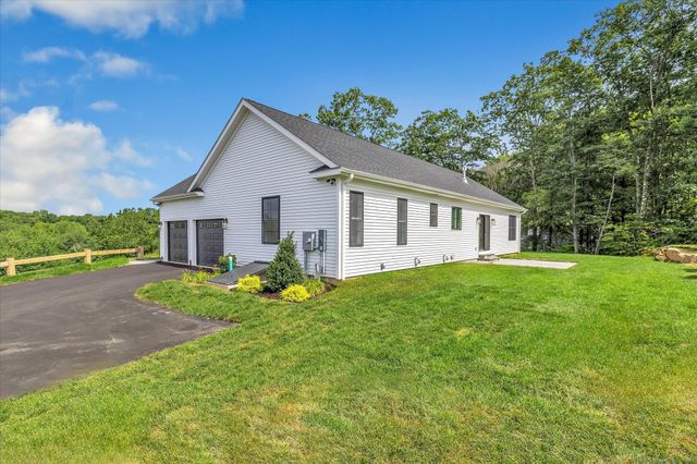 3 Hunting Ridge Road, Middlebury, CT 06762