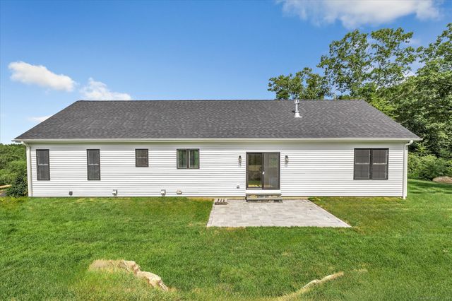 3 Hunting Ridge Road, Middlebury, CT 06762