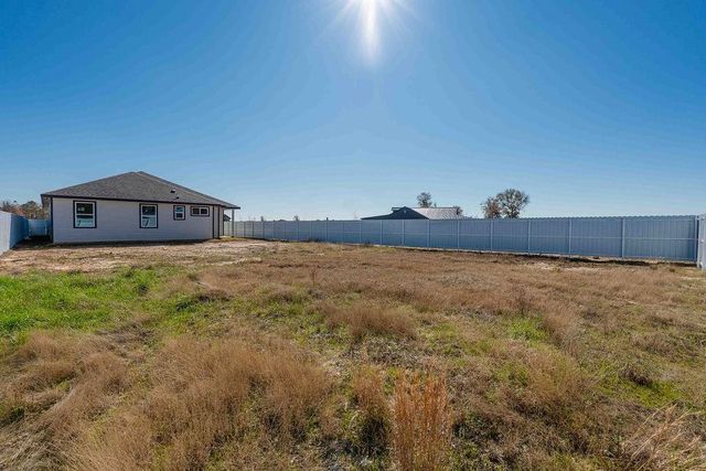 208 Road 5714, Cleveland, TX 77327