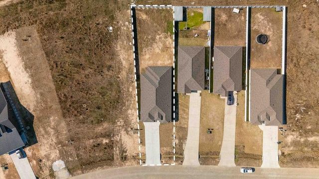 208 Road 5714, Cleveland, TX 77327