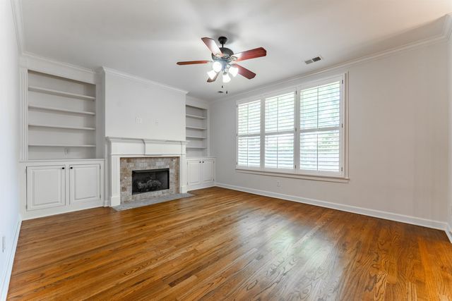 10830 WHISPER HOLLOW CV, Collierville, TN 38017