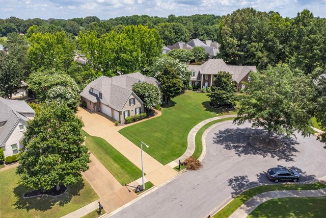 10830 WHISPER HOLLOW CV, Collierville, TN 38017