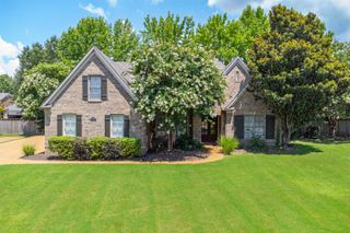 10830 WHISPER HOLLOW CV, Collierville, TN 38017