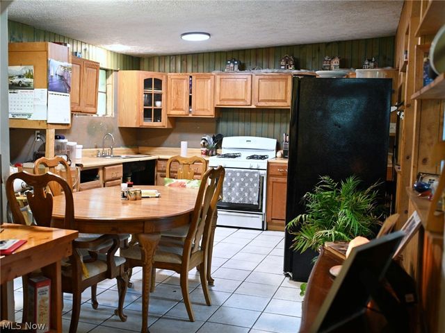 2014 & 2042 Merrill Road, Kent, OH 44240