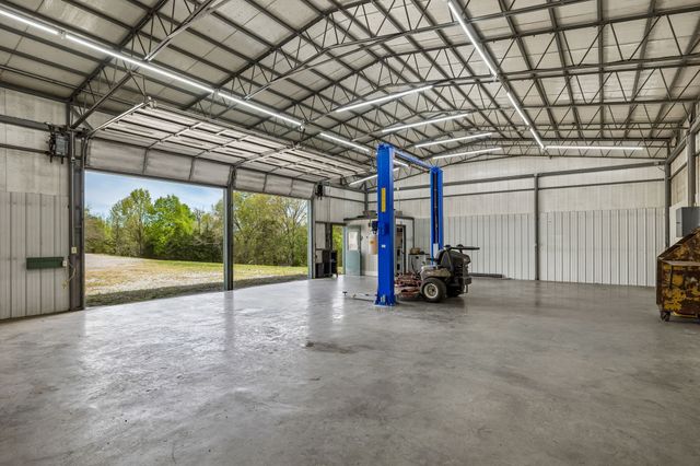 1235 Yell Rd, Lewisburg, TN 37091