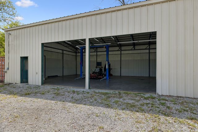 1235 Yell Rd, Lewisburg, TN 37091