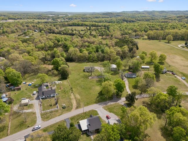 1235 Yell Rd, Lewisburg, TN 37091