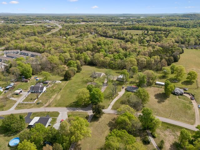 1235 Yell Rd, Lewisburg, TN 37091