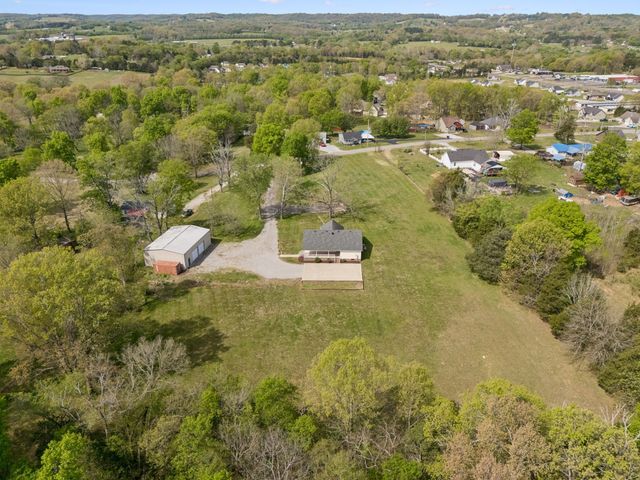 1235 Yell Rd, Lewisburg, TN 37091