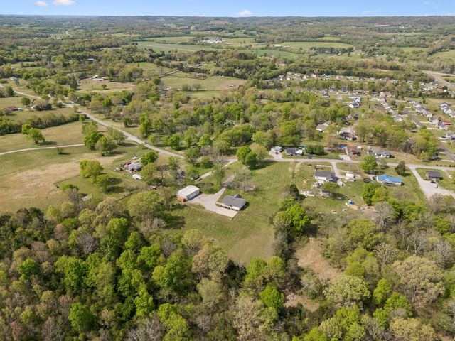 1235 Yell Rd, Lewisburg, TN 37091