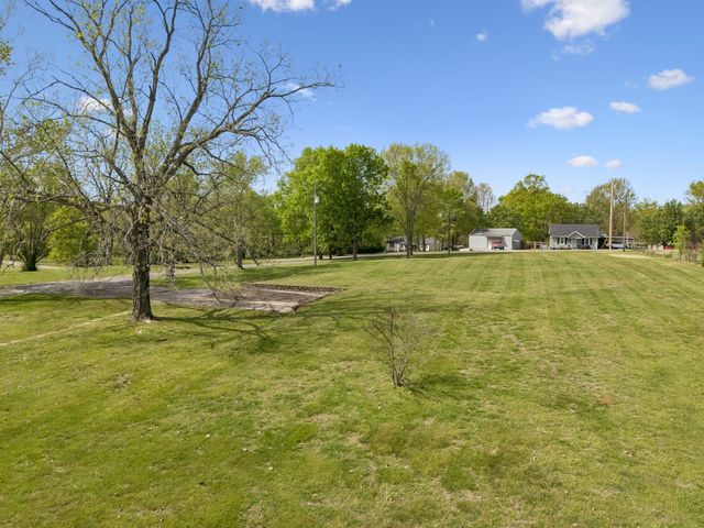 1235 Yell Rd, Lewisburg, TN 37091