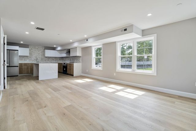 192 Main St H, Medway, MA 02053