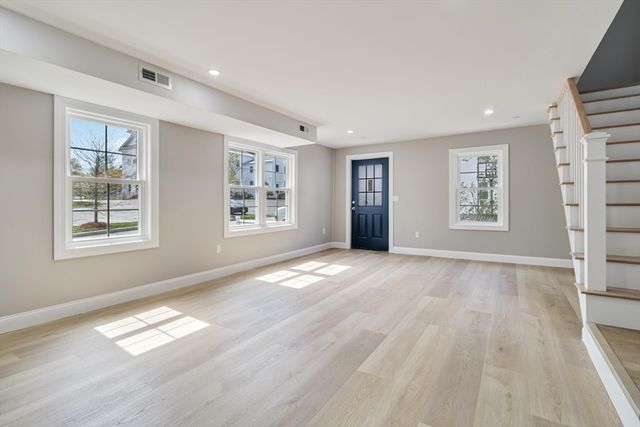 192 Main St H, Medway, MA 02053