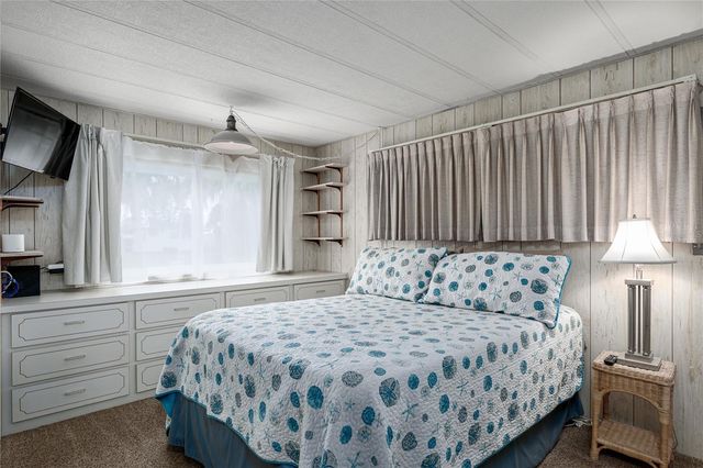 6710 36TH AVENUE E 8, Palmetto, FL 34221