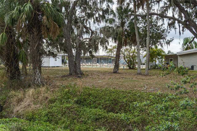 6710 36TH AVENUE E 8, Palmetto, FL 34221