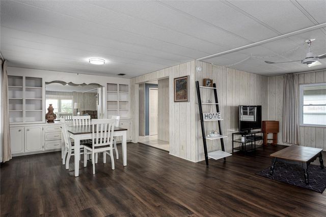 6710 36TH AVENUE E 8, Palmetto, FL 34221