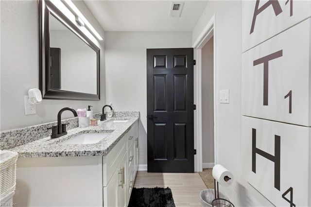 78 Calvary TER, Hampton, VA 23666