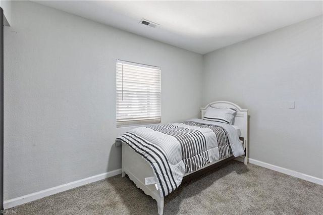 78 Calvary TER, Hampton, VA 23666