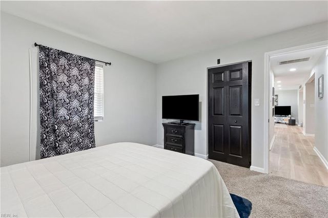 78 Calvary TER, Hampton, VA 23666