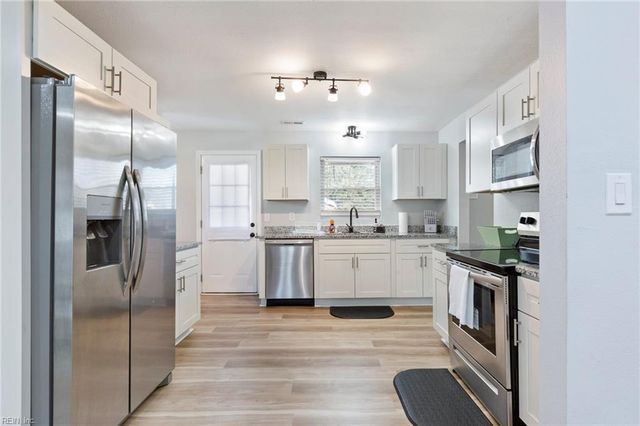 78 Calvary TER, Hampton, VA 23666