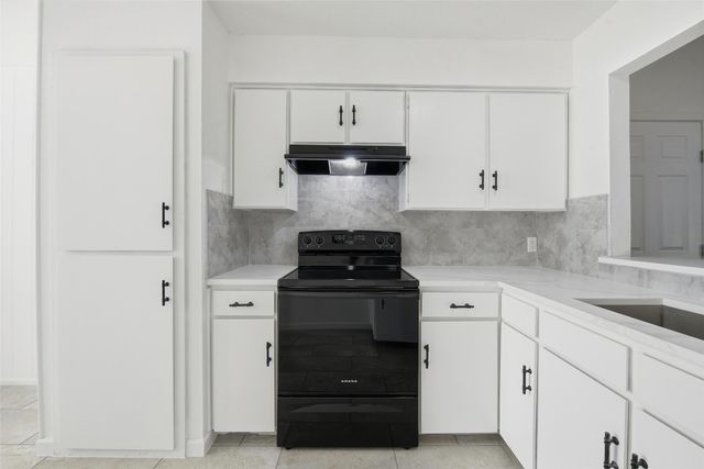 7825 Emerald Hills Way, North Richland Hills, TX 76180