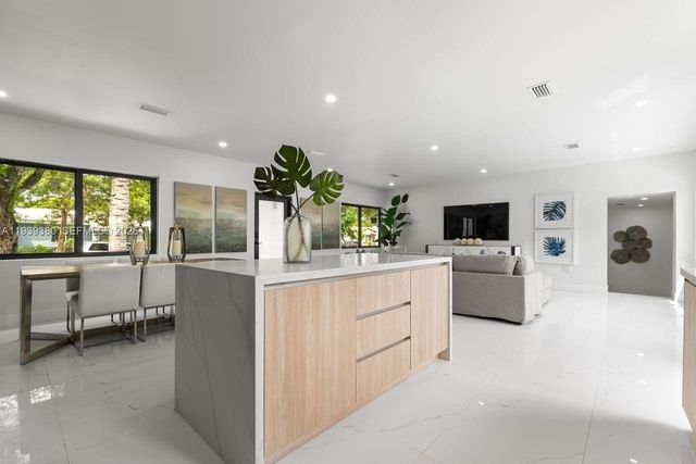 1741 SW 17th Ct, Miami, FL 33145