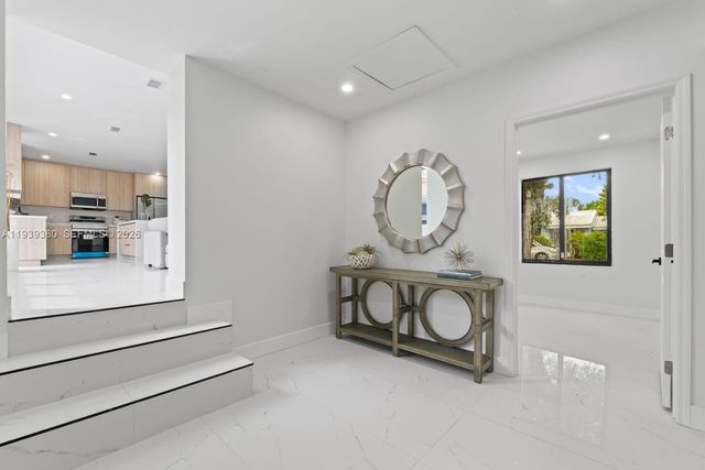 1741 SW 17th Ct, Miami, FL 33145