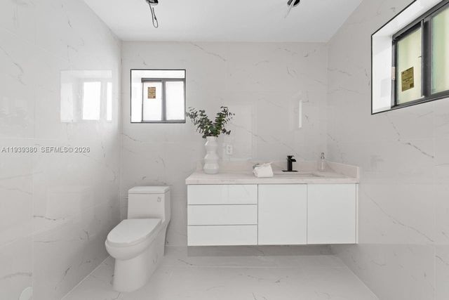 1741 SW 17th Ct, Miami, FL 33145