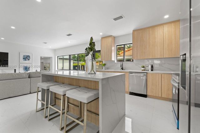 1741 SW 17th Ct, Miami, FL 33145