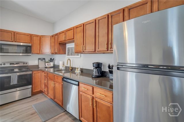 323 W 31st Street 2, Savannah, GA 31401