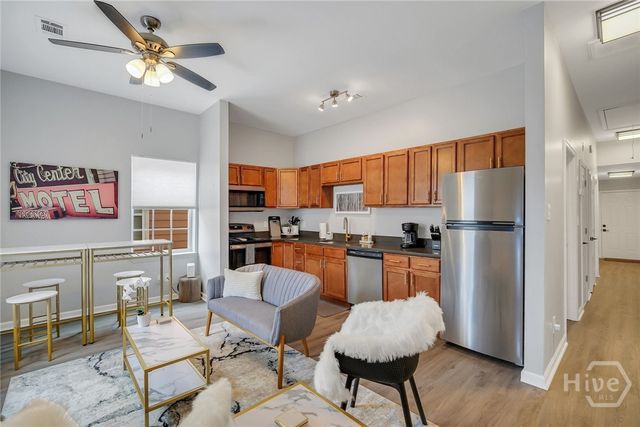 323 W 31st Street 2, Savannah, GA 31401