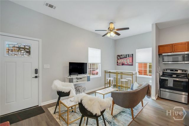 323 W 31st Street 2, Savannah, GA 31401