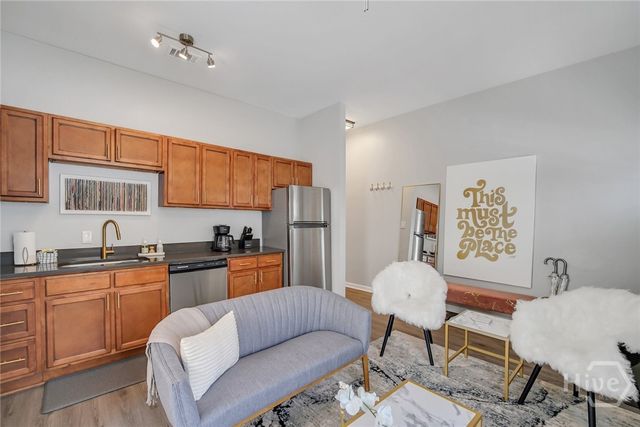 323 W 31st Street 2, Savannah, GA 31401