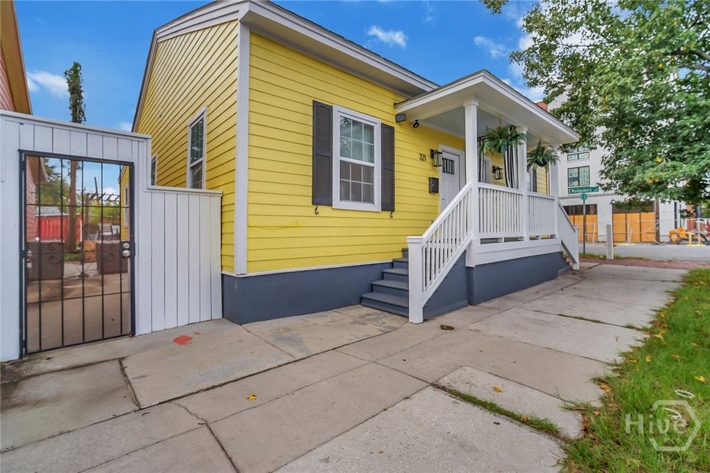 323 W 31st Street 2, Savannah, GA 31401