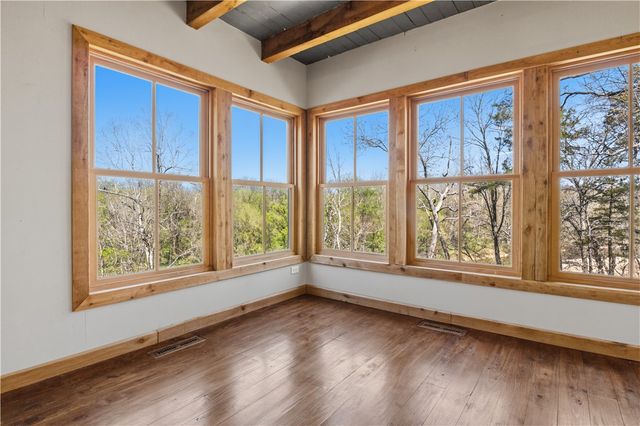 261 Bella Vista Road, Berryville, AR 72616