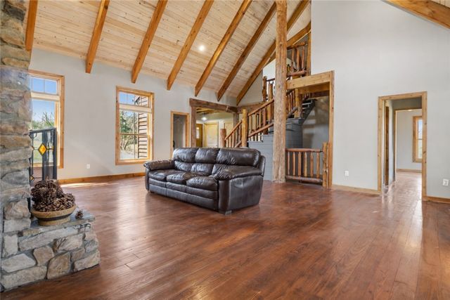 261 Bella Vista Road, Berryville, AR 72616