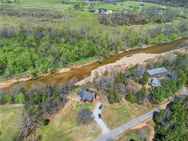 261 Bella Vista Road, Berryville, AR 72616