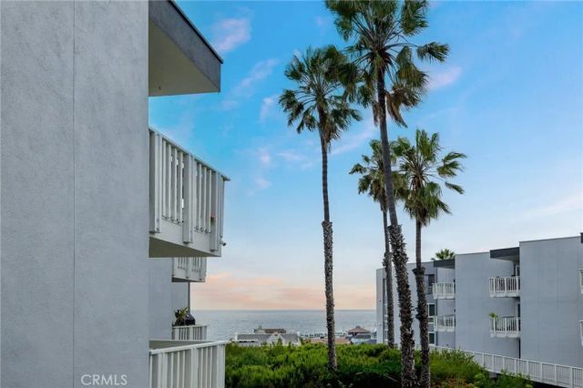 650 The Village 210, Redondo Beach, CA 90277