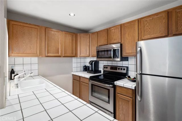 650 The Village 210, Redondo Beach, CA 90277