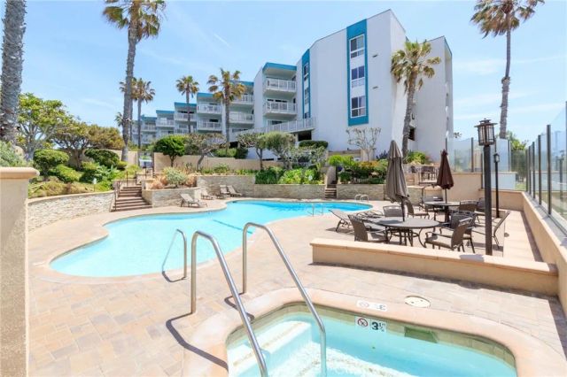 650 The Village 210, Redondo Beach, CA 90277