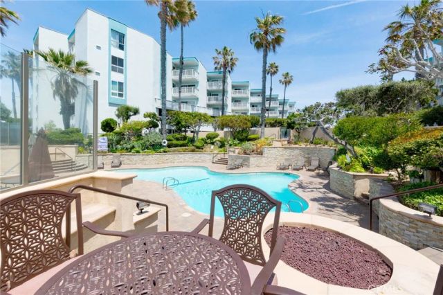 650 The Village 210, Redondo Beach, CA 90277