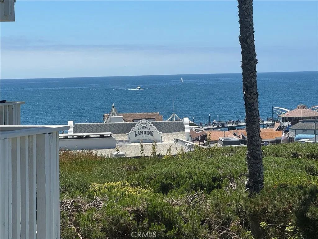 650 The Village 210, Redondo Beach, CA 90277