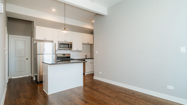 2400 S Troy Street 2F, Chicago, IL 60623