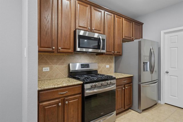 700 Mandarin Flyway 2005, Cedar Park, TX 78613