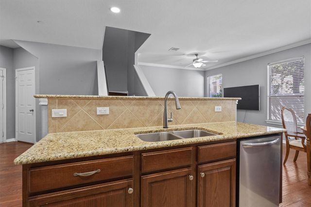 700 Mandarin Flyway 2005, Cedar Park, TX 78613