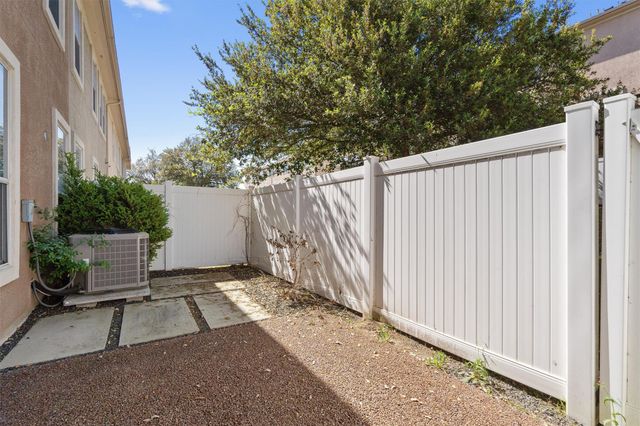 700 Mandarin Flyway 2005, Cedar Park, TX 78613