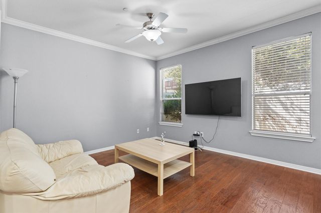 700 Mandarin Flyway 2005, Cedar Park, TX 78613