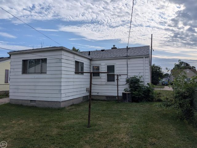 23245 FORD Street, Roseville, MI 48066