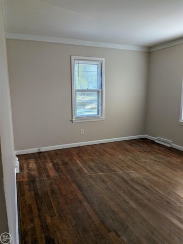 23245 FORD Street, Roseville, MI 48066