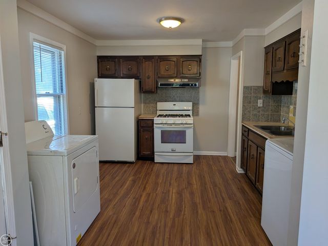 23245 FORD Street, Roseville, MI 48066